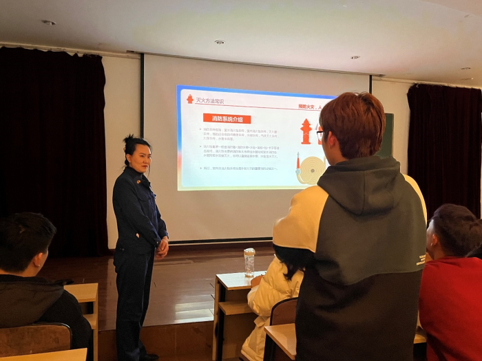 “安全常记心间，幸福永伴身边”
