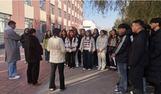 筑牢安全防线 共建平安家园